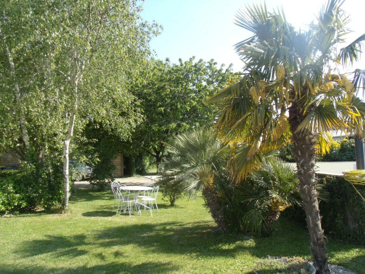 Le Clos Des Palmiers Saint-Ouen-d'Aunis Экстерьер фото